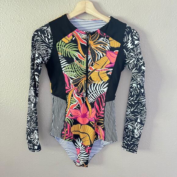 Maaji Ebony Zip front Waves surfer One-Piece Rashguard - Picture 2 of 7